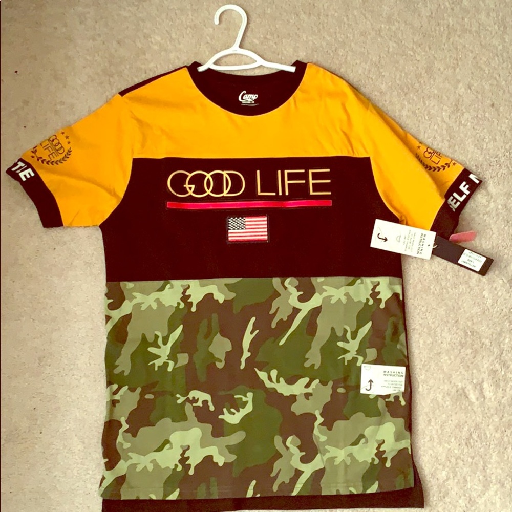 BRAND NEW** MENS FASHION T-SHIRT